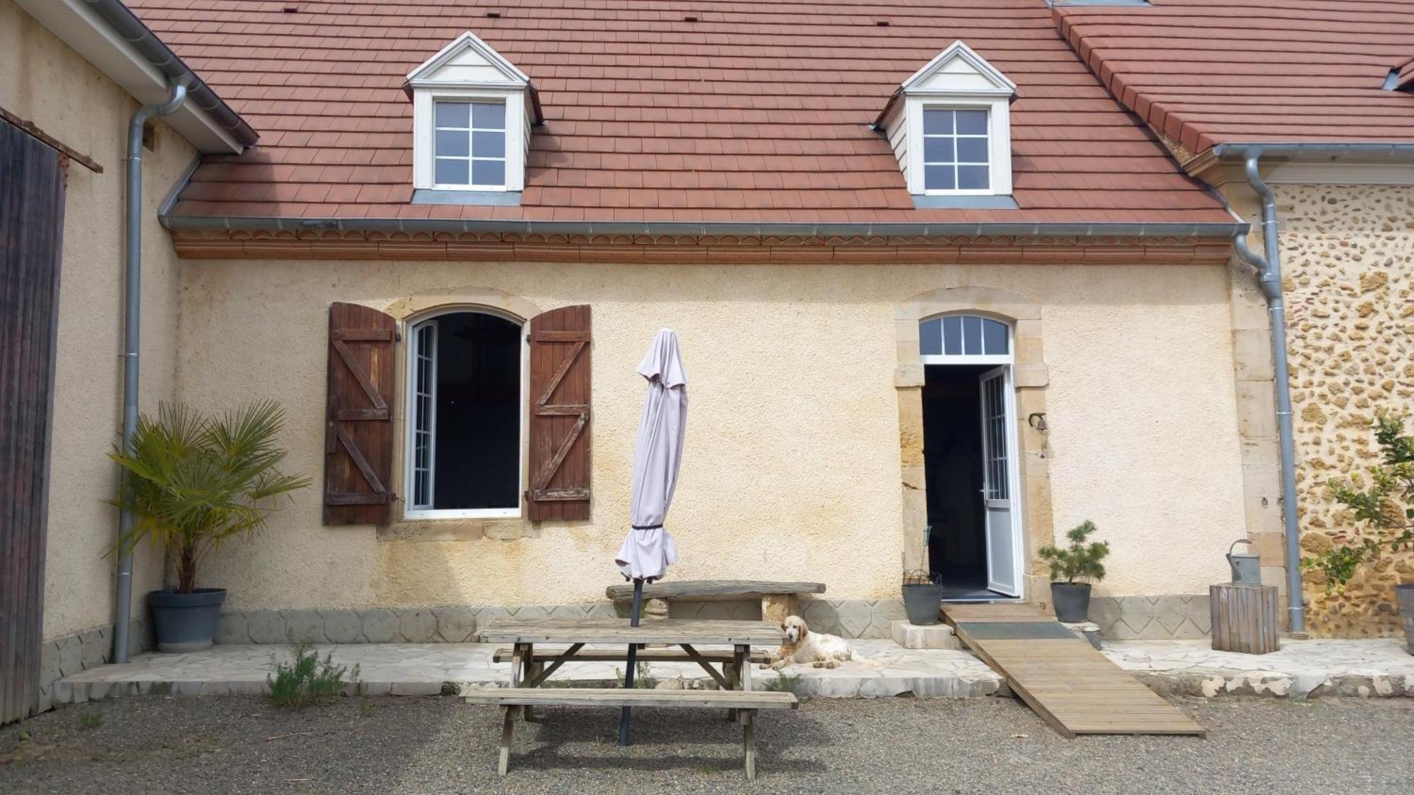 Gite A La Ferme Bassillon-Vauzé Kültér fotó